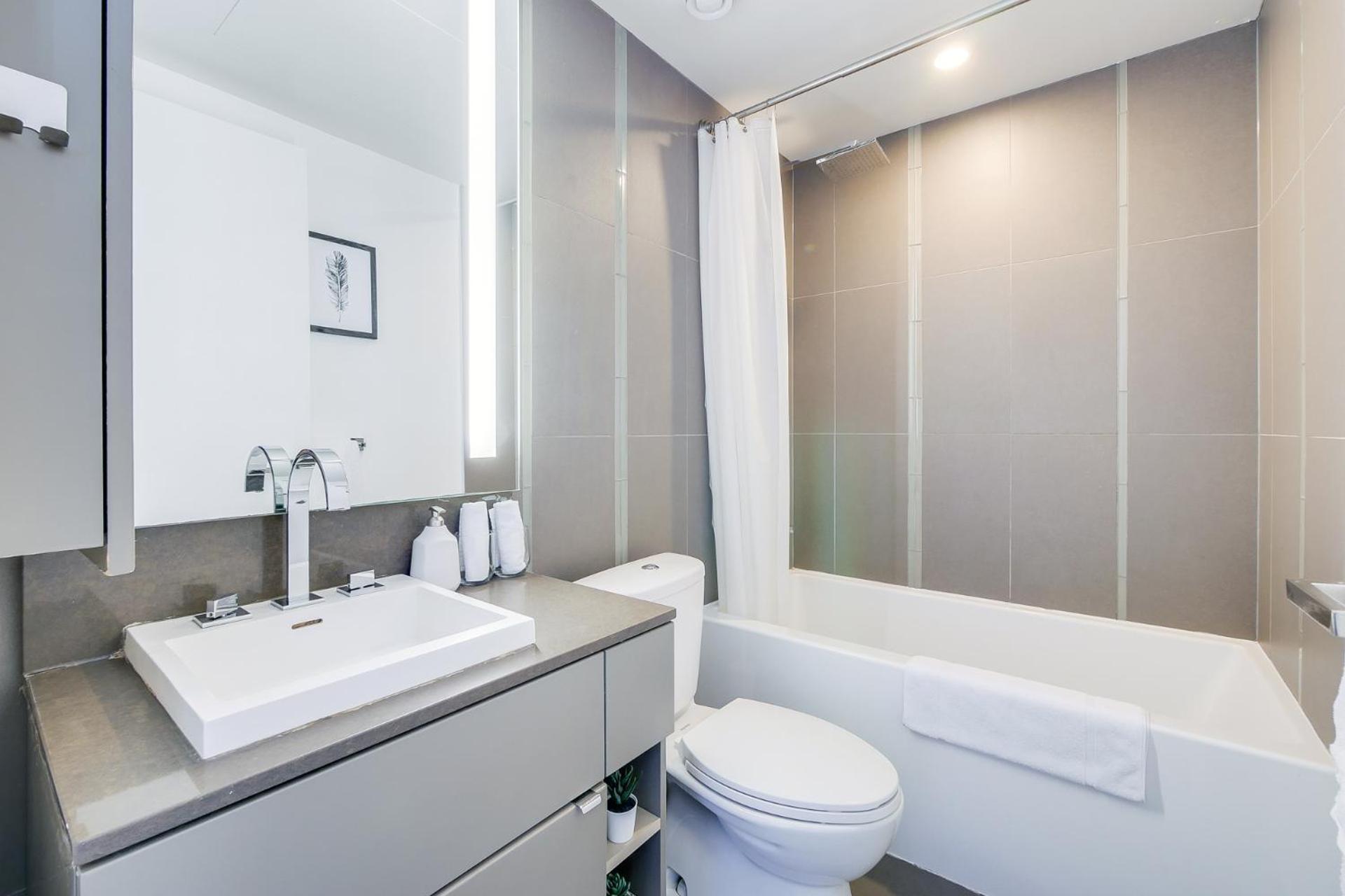 1Br Condo - City View, Near Cn Tower & Rogers Center Торонто Екстериор снимка